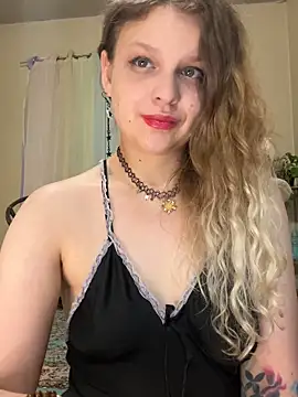 Snapshot of Emihaze chatting on June 2026 03:27:02 AM Emihaze online show from June 2026 03:27:02 AM