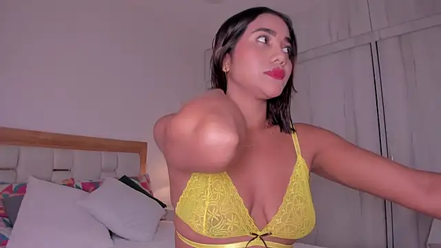 Snapshot of mia_hank chatting on January 2025 11:37:02 AM mia hank online show from January 2025 11:37:02 AM