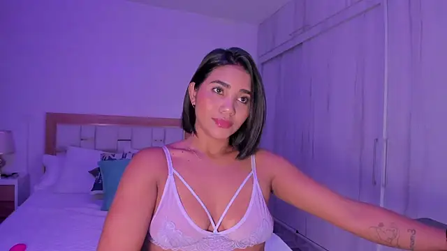 Snapshot of mia_hank chatting on February 2025 11:39:02 AM mia hank online show from February 2025 11:39:02 AM