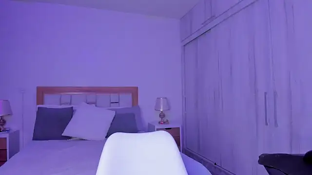 Snapshot of mia_hank chatting on March 2025 11:51:02 AM mia hank online show from March 2025 11:51:02 AM