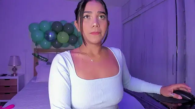 Snapshot of mia_hank chatting on March 2025 11:39:02 AM mia hank online show from March 2025 11:39:02 AM