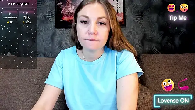 CassieMils online show from December 2025 03:10:01 PM