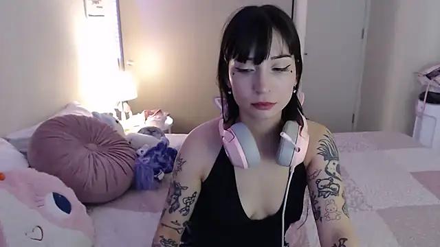 latinpetit online show from March 2025 04:57:02 AM