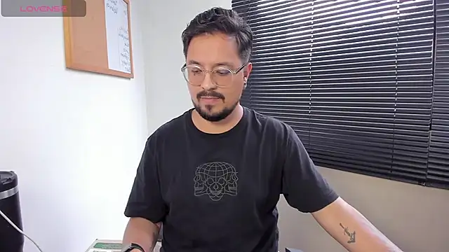 DaviidEvans  online show from December 2024 05:29:01 PM