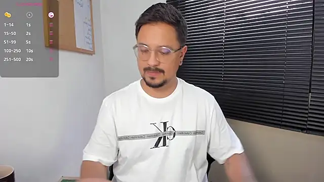 DaviidEvans  online show from December 2024 08:47:02 PM