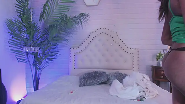 Snapshot of Tayra_Siny chatting on February 2025 12:25:02 PM Tayra Siny online show from February 2025 12:25:02 PM