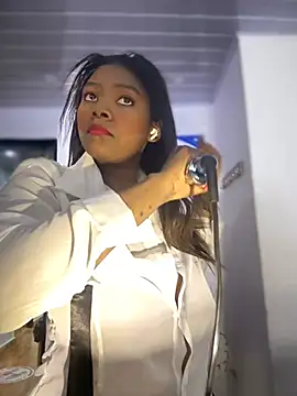 Snapshot of Tayra_Siny chatting on February 2025 12:19:01 PM Tayra Siny online show from February 2025 12:19:01 PM