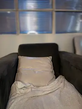 Snapshot of Tayra_Siny chatting on February 2025 04:14:02 AM Tayra Siny online show from February 2025 04:14:02 AM