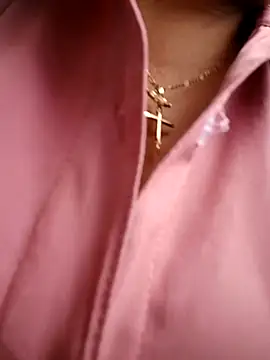 Snapshot of __valentina18 chatting on December 2024 04:19:02 PM valentina18 online show from December 2024 04:19:02 PM