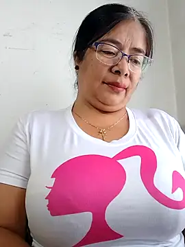 Snapshot of __valentina18 chatting on January 2025 01:11:01 PM valentina18 online show from January 2025 01:11:01 PM