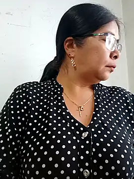 Snapshot of __valentina18 chatting on January 2025 01:13:01 PM valentina18 online show from January 2025 01:13:01 PM