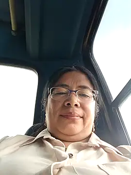 Snapshot of __valentina18 chatting on January 2025 04:24:01 PM valentina18 online show from January 2025 04:24:01 PM