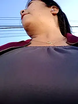 Snapshot of __valentina18 chatting on January 2025 01:21:01 PM valentina18 online show from January 2025 01:21:01 PM