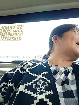 Snapshot of __valentina18 chatting on February 2025 04:44:01 PM valentina18 online show from February 2025 04:44:01 PM