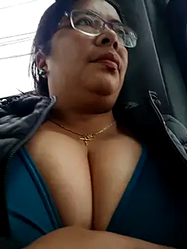 Snapshot of __valentina18 chatting on March 2025 04:24:01 PM valentina18 online show from March 2025 04:24:01 PM