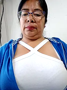 Snapshot of __valentina18 chatting on March 2025 01:14:01 PM valentina18 online show from March 2025 01:14:01 PM