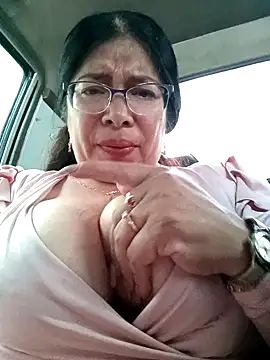 Snapshot of __valentina18 chatting on March 2025 04:11:02 PM valentina18 online show from March 2025 04:11:02 PM