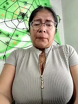 Snapshot of __valentina18 chatting on October 2025 01:08:01 PM valentina18 online show from October 2025 01:08:01 PM