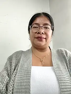 Snapshot of __valentina18 chatting on November 2025 01:07:02 PM valentina18 online show from November 2025 01:07:02 PM