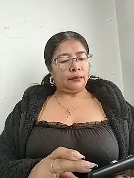 Snapshot of __valentina18 chatting on December 2025 01:09:02 PM valentina18 online show from December 2025 01:09:02 PM