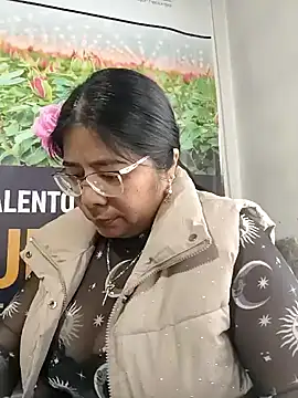   valentina18 online show from February 2026 12:59:02 PM