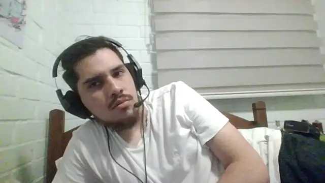 hung weeb online show from December 2024 01:18:01 AM