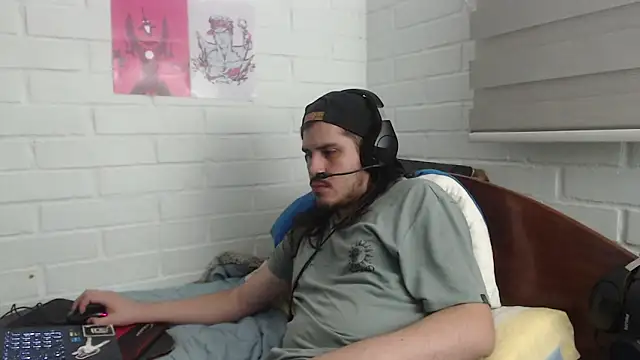 hung weeb online show from February 2025 04:31:01 AM