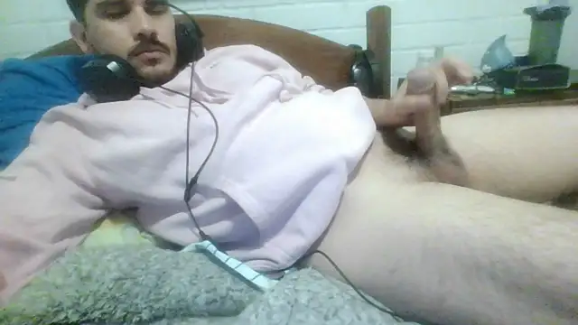 Snapshot of hung_weeb chatting on March 2026 03:23:01 AM hung weeb online show from March 2026 03:23:01 AM