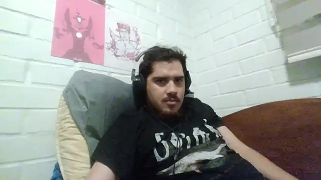 Snapshot of hung_weeb chatting on April 2026 02:34:01 AM hung weeb online show from April 2026 02:34:01 AM