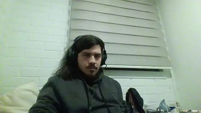 Snapshot of hung_weeb chatting on April 2026 02:36:01 AM hung weeb online show from April 2026 02:36:01 AM