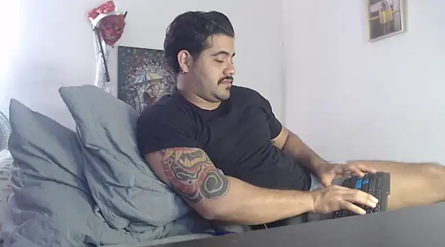 Snapshot of _Coddygold_ chatting on December 2024 03:31:02 PM  Coddygold  online show from December 2024 03:31:02 PM