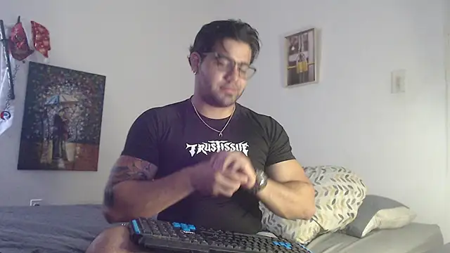 Snapshot of _Coddygold_ chatting on December 2024 12:34:02 PM  Coddygold  online show from December 2024 12:34:02 PM