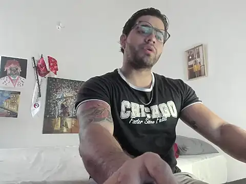 Snapshot of _Coddygold_ chatting on December 2024 12:25:02 PM  Coddygold  online show from December 2024 12:25:02 PM