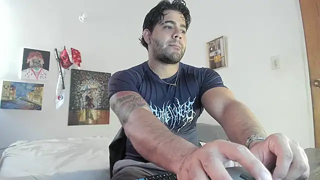 Snapshot of _Coddygold_ chatting on January 2025 01:27:01 PM  Coddygold  online show from January 2025 01:27:01 PM