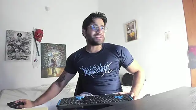 Snapshot of _Coddygold_ chatting on January 2025 11:12:01 PM  Coddygold  online show from January 2025 11:12:01 PM