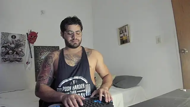 Snapshot of _Coddygold_ chatting on January 2025 10:41:02 PM  Coddygold  online show from January 2025 10:41:02 PM