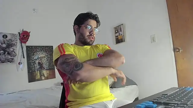 Snapshot of _Coddygold_ chatting on January 2025 12:19:02 PM  Coddygold  online show from January 2025 12:19:02 PM