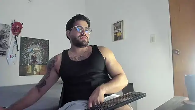 Snapshot of _Coddygold_ chatting on January 2025 11:45:02 AM  Coddygold  online show from January 2025 11:45:02 AM