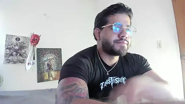 Snapshot of _Coddygold_ chatting on January 2025 12:23:01 PM  Coddygold  online show from January 2025 12:23:01 PM