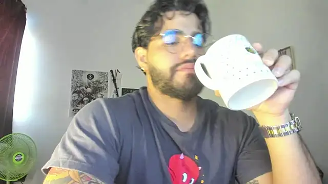 Snapshot of _Coddygold_ chatting on February 2025 11:49:02 AM  Coddygold  online show from February 2025 11:49:02 AM