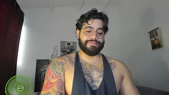 Snapshot of _Coddygold_ chatting on March 2025 11:21:01 AM  Coddygold  online show from March 2025 11:21:01 AM