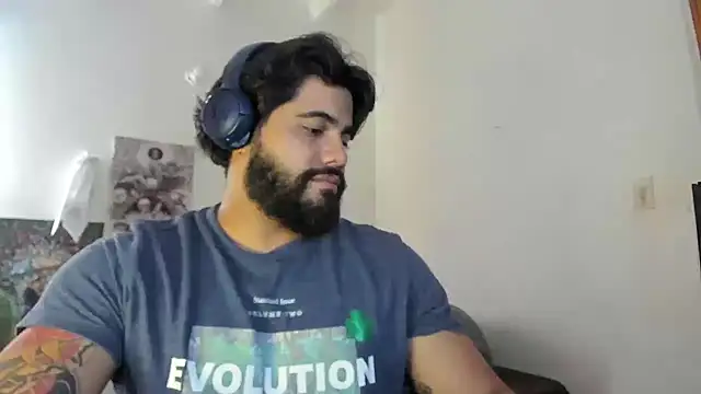 Snapshot of _Coddygold_ chatting on March 2025 03:06:01 PM  Coddygold  online show from March 2025 03:06:01 PM