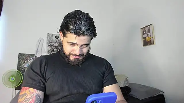 Snapshot of _Coddygold_ chatting on March 2025 10:51:01 PM  Coddygold  online show from March 2025 10:51:01 PM