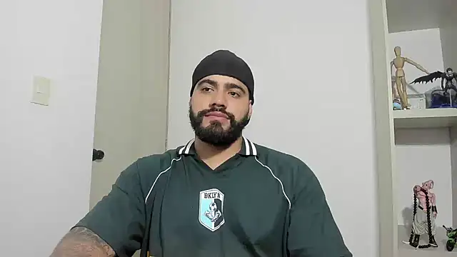 Snapshot of _Coddygold_ chatting on September 2025 12:23:02 AM  Coddygold  online show from September 2025 12:23:02 AM