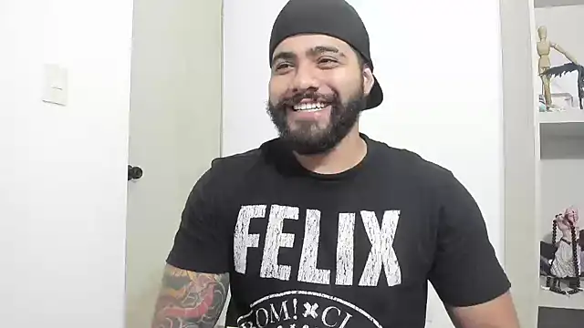 Snapshot of _Coddygold_ chatting on September 2025 01:43:01 AM  Coddygold  online show from September 2025 01:43:01 AM