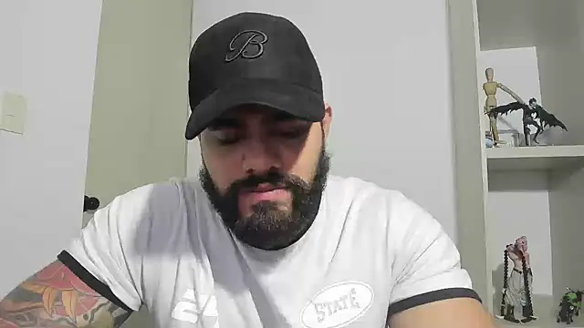 Snapshot of _Coddygold_ chatting on October 2025 11:33:01 PM  Coddygold  online show from October 2025 11:33:01 PM