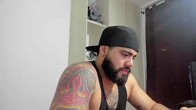 Snapshot of _Coddygold_ chatting on October 2025 12:00:01 AM  Coddygold  online show from October 2025 12:00:01 AM