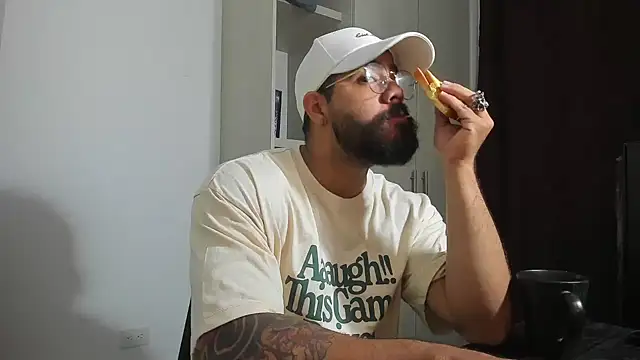 Snapshot of _Coddygold_ chatting on March 2026 12:22:01 PM Coddygold online show from March 2026 12:22:01 PM