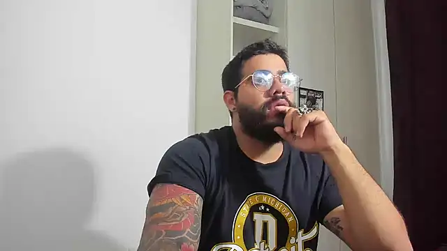 Snapshot of _Coddygold_ chatting on March 2026 03:28:02 AM Coddygold online show from March 2026 03:28:02 AM