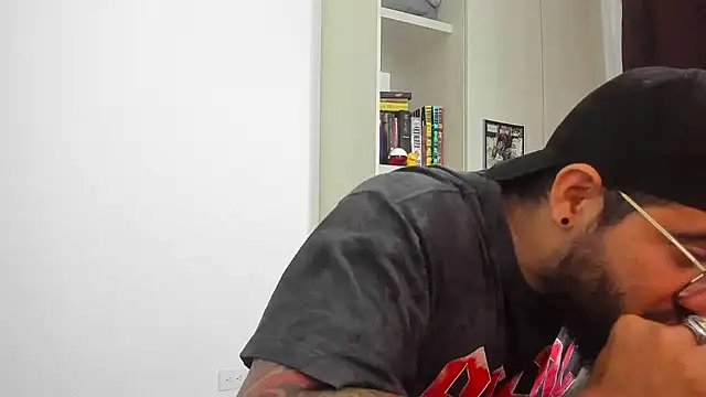 Snapshot of _Coddygold_ chatting on March 2026 12:27:02 PM Coddygold online show from March 2026 12:27:02 PM